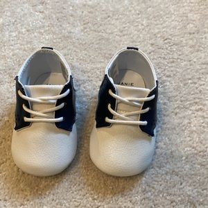 Janie and Jack saddle shoes 3-6 months